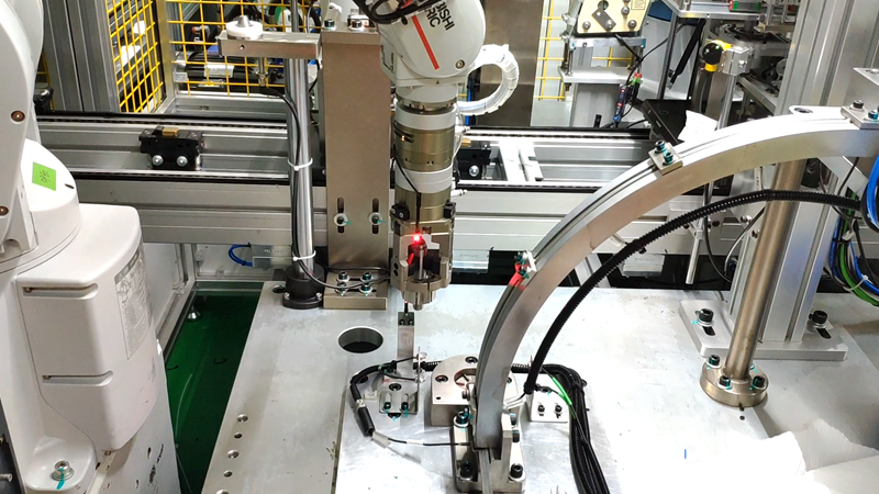 機(jī)器人裝轉(zhuǎn)子